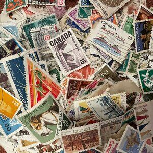 400 WORLD POSTAGE STAMPS  (used)